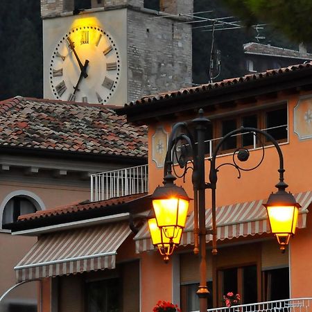 Albergo Meuble Olivi Toscolano Maderno Εξωτερικό φωτογραφία