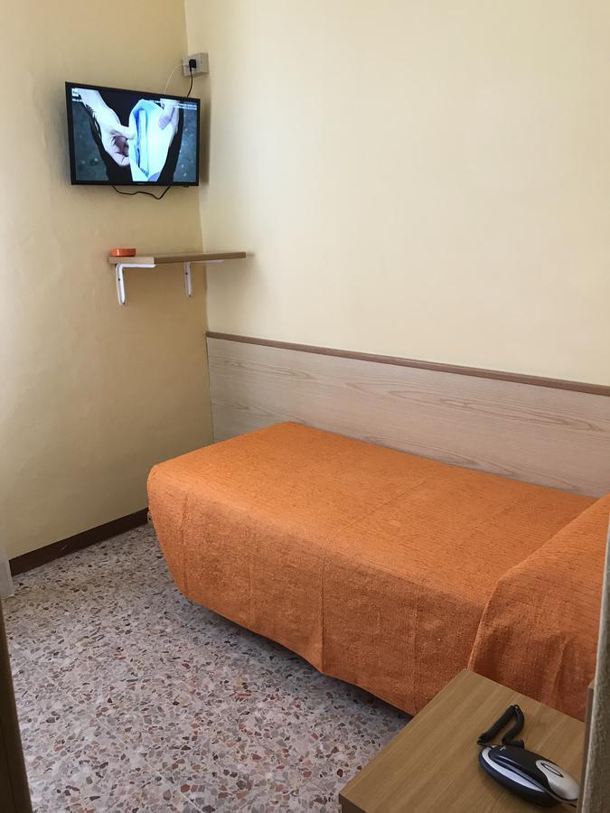 Albergo Meuble Olivi Toscolano Maderno Εξωτερικό φωτογραφία