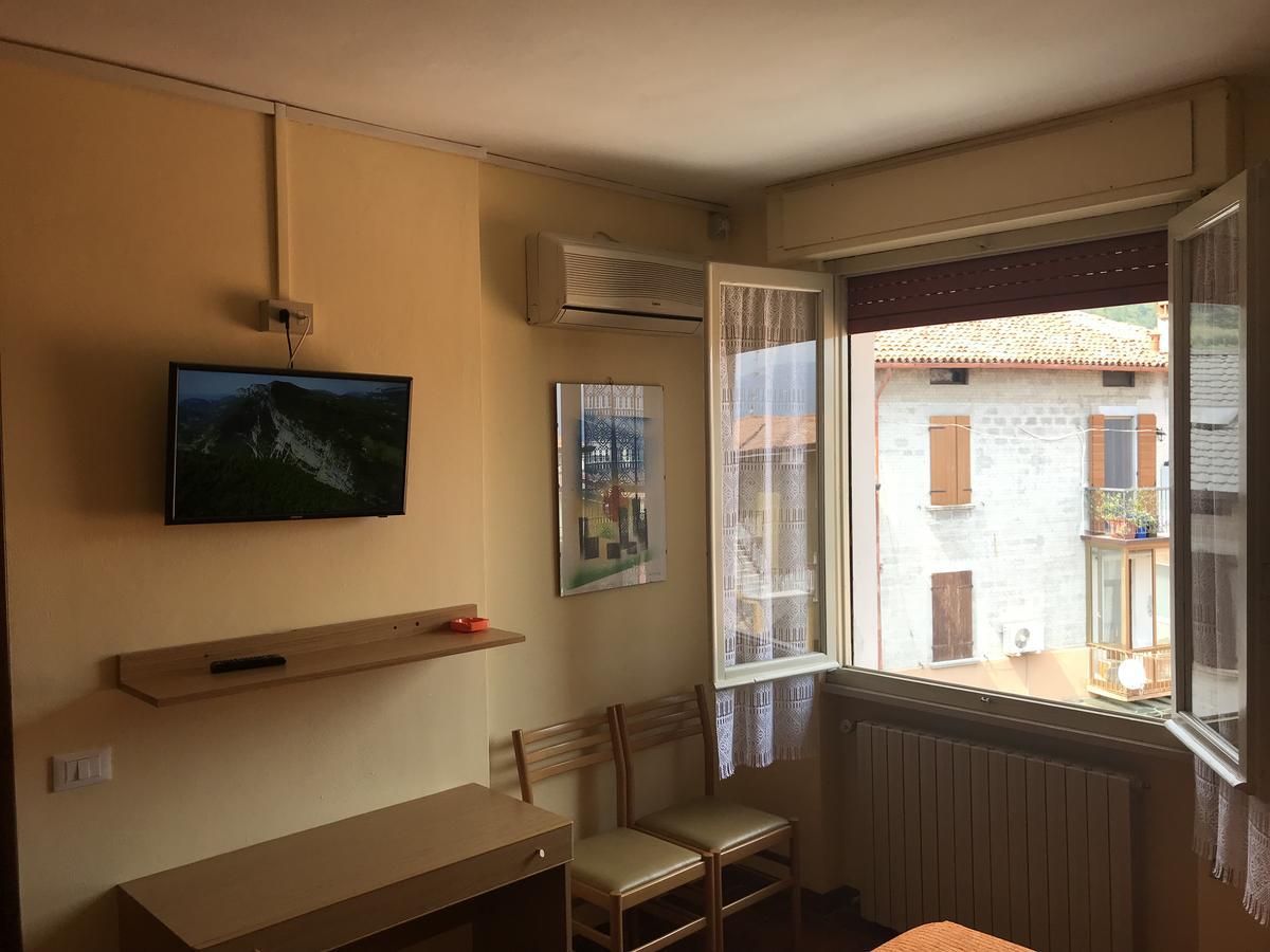 Albergo Meuble Olivi Toscolano Maderno Εξωτερικό φωτογραφία