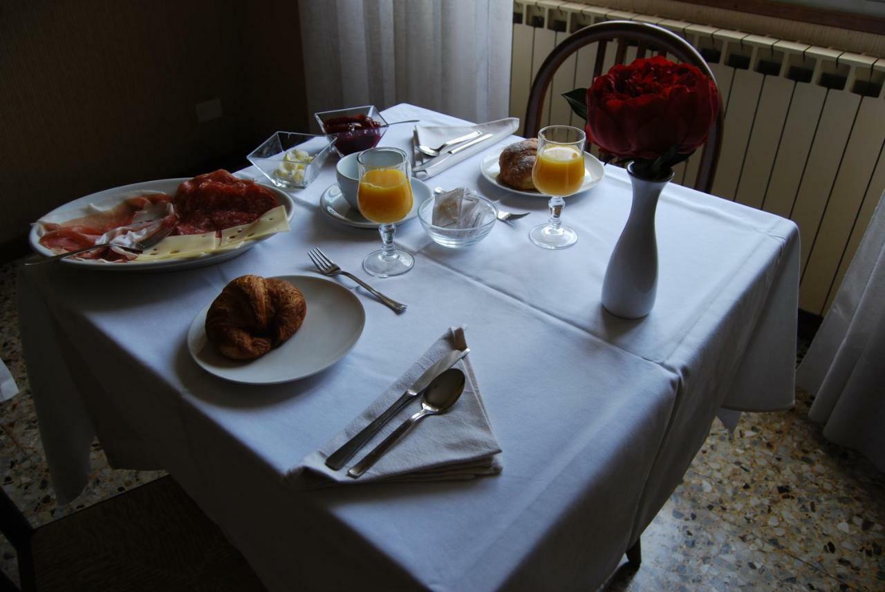 Albergo Meuble Olivi Toscolano Maderno Εξωτερικό φωτογραφία